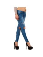 Скъсани дамски дънки