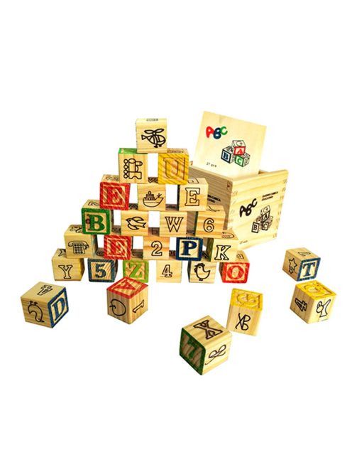 Дървени кубчета в кутия